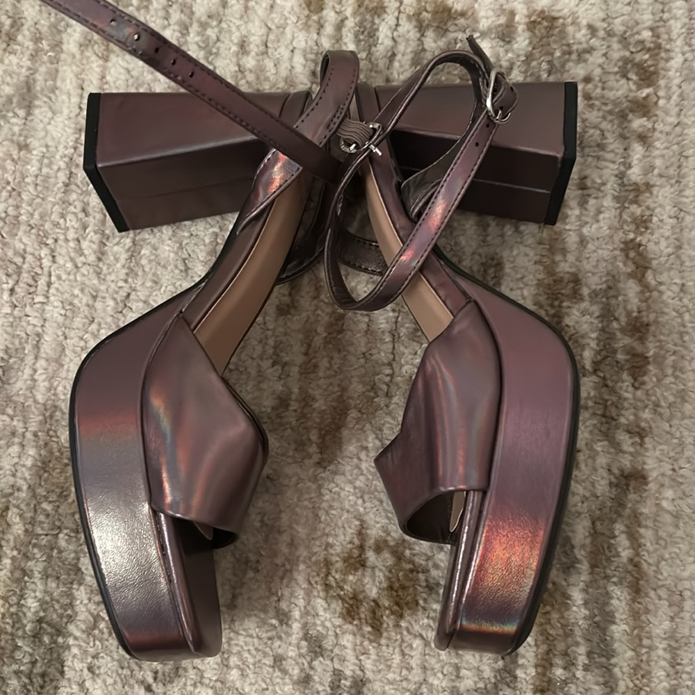 A New Day Iridescent Heels - Picture 3 of 4